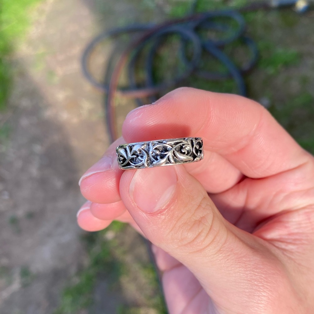 SILVER FLORAL ADJUSTABLE CHROME HEARTS STYLE RING (Read Description)